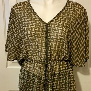 a.n.a Olive green & Ivory print V-Neck Poncho, XS